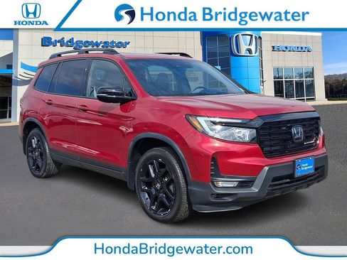 Used 2024 Honda Passport Black Edition image 1