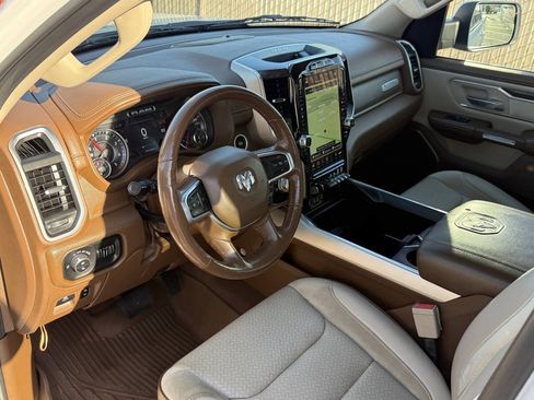 Used 2020 RAM 1500 Laramie AWD/4WD image 13