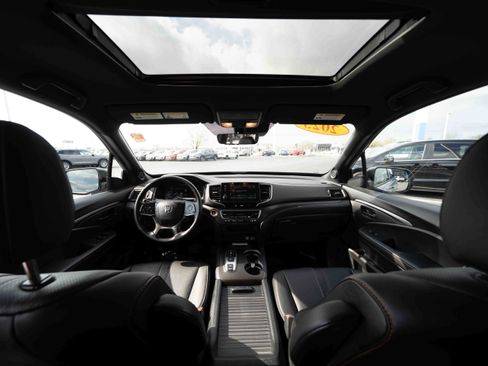 Used 2023 Honda Passport TrailSport image 19