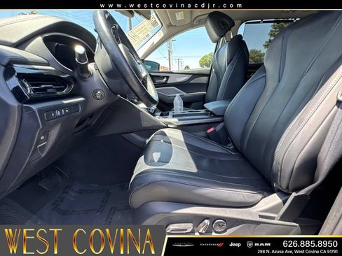 Used 2025 Acura MDX SH-AWD w/ Technology Package image 23