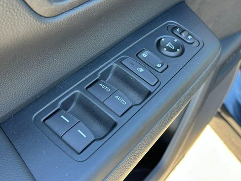 Used 2023 Honda CR-V EX image 17