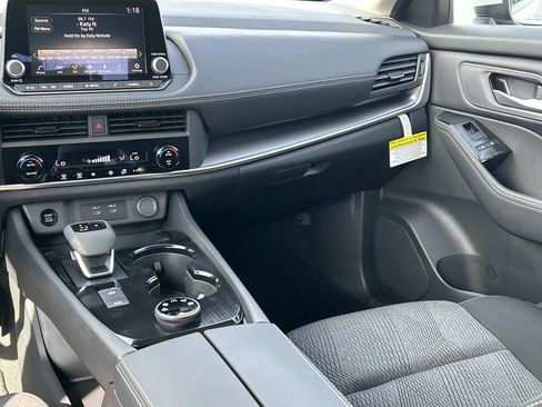 New 2026 Nissan Rogue SV AWD/4WD image 25
