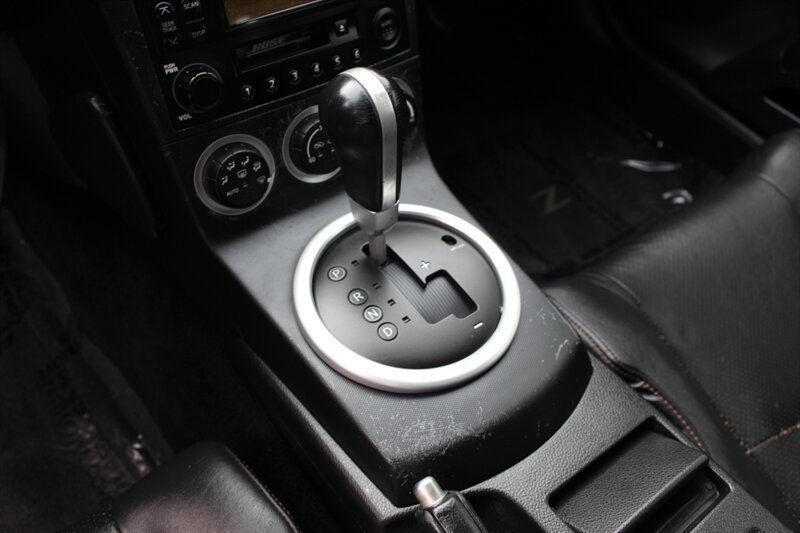 Used 2004 Nissan 350Z Touring w/ Cargo Convenience Pkg RWD image 15