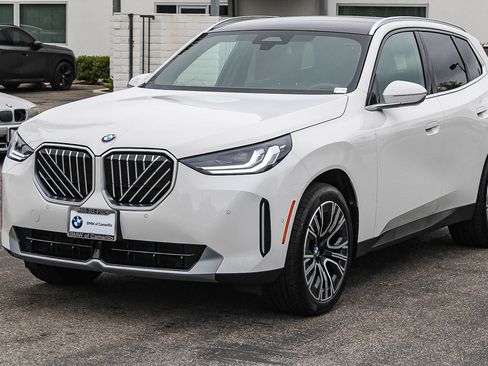 Certified 2026 BMW X3 xDrive30i w/ Convenience Package AWD/4WD image 3