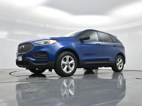 Used 2024 Ford Edge SE image 6