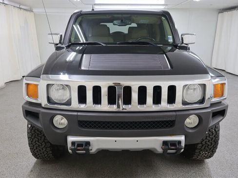 Used 2009 HUMMER H3 Luxury AWD/4WD image 2