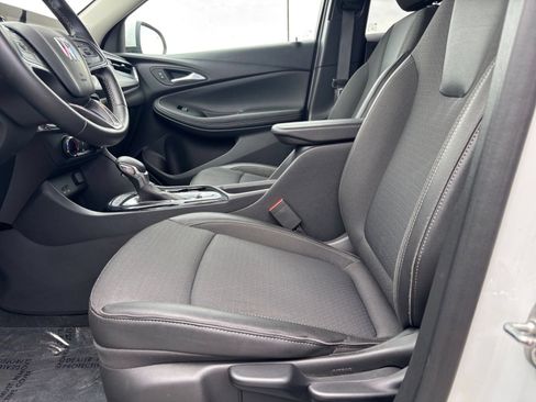 Used 2025 Buick Encore GX Preferred AWD/4WD image 25