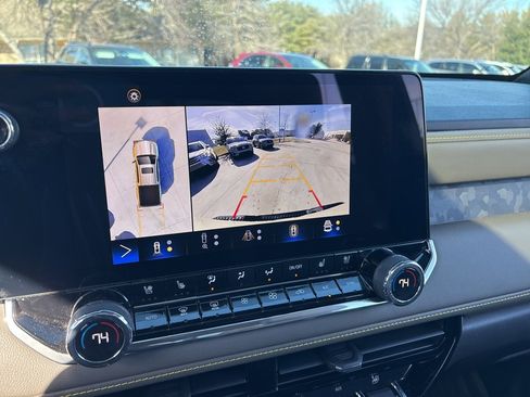 Used 2023 Chevrolet Colorado ZR2 w/ ZR2 Convenience Package III image 22