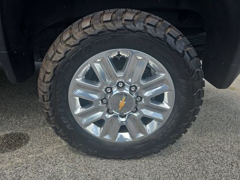 Used 2024 Chevrolet Silverado 2500 High Country w/ High Country Premium Package AWD/4WD image 33