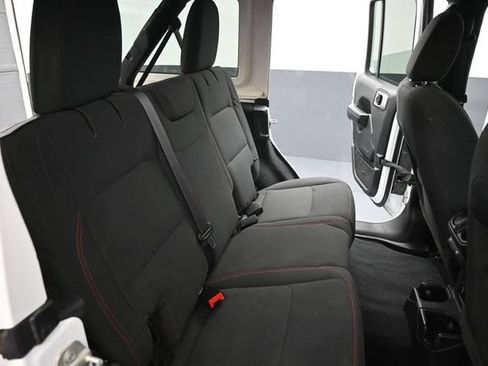 Used 2023 Jeep Wrangler Unlimited Rubicon AWD/4WD image 21