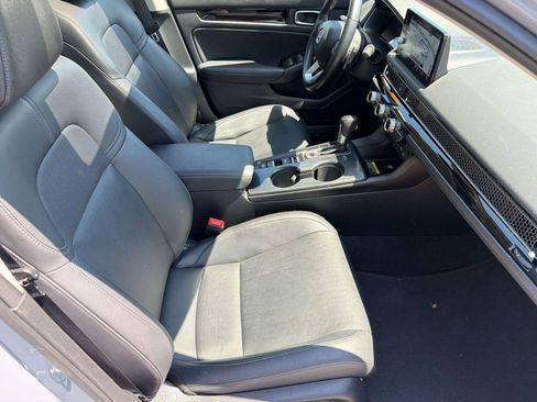 Used 2024 Honda Civic Touring image 29