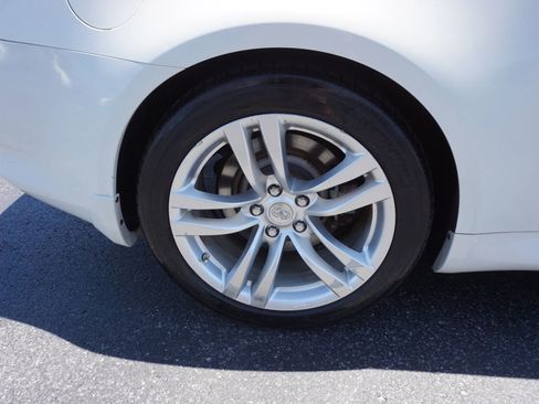 Used 2010 INFINITI G37 Convertible w/ Premium Pkg RWD image 20
