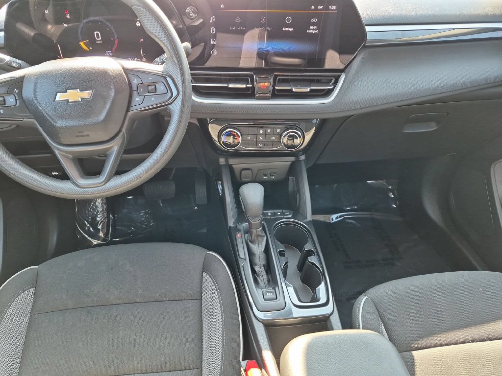 Used 2025 Chevrolet TrailBlazer LT AWD/4WD image 24