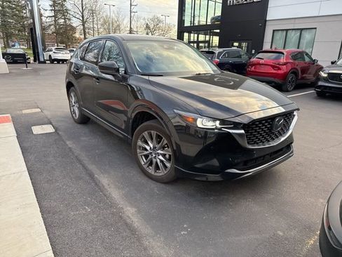 Certified 2025 MAZDA CX-5 AWD 2.5 S w/ Premium Plus Pkg image 3