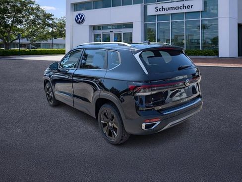 New 2026 Volkswagen Taos SE FWD image 5