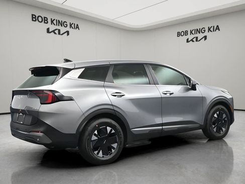 New 2026 Kia Sportage LX FWD image 4