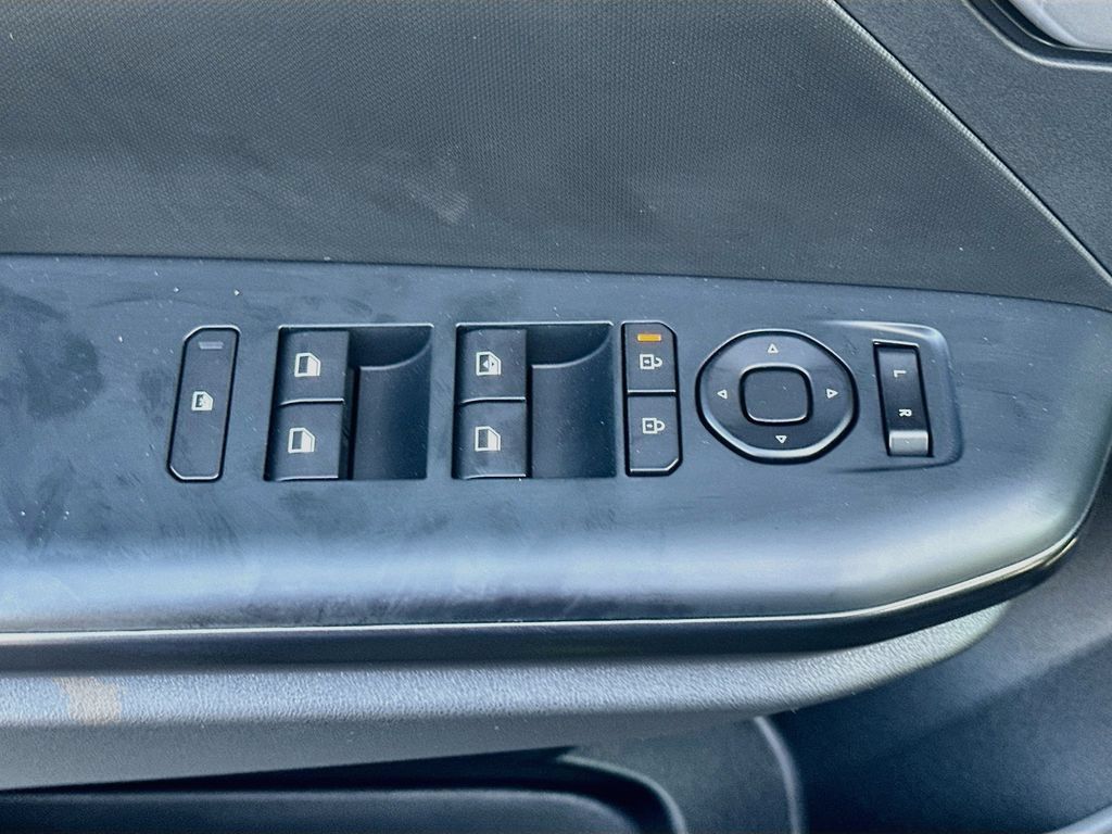 New 2026 Kia K4 FWD image 17