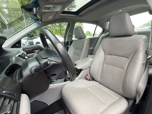 Used 2015 Honda Accord EX-L image 18