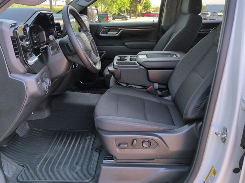 Used 2026 Chevrolet Silverado 1500 LT RWD image 17