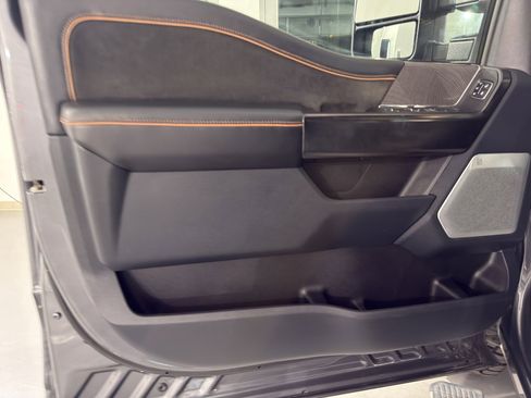 Used 2023 Ford F350 Platinum image 16