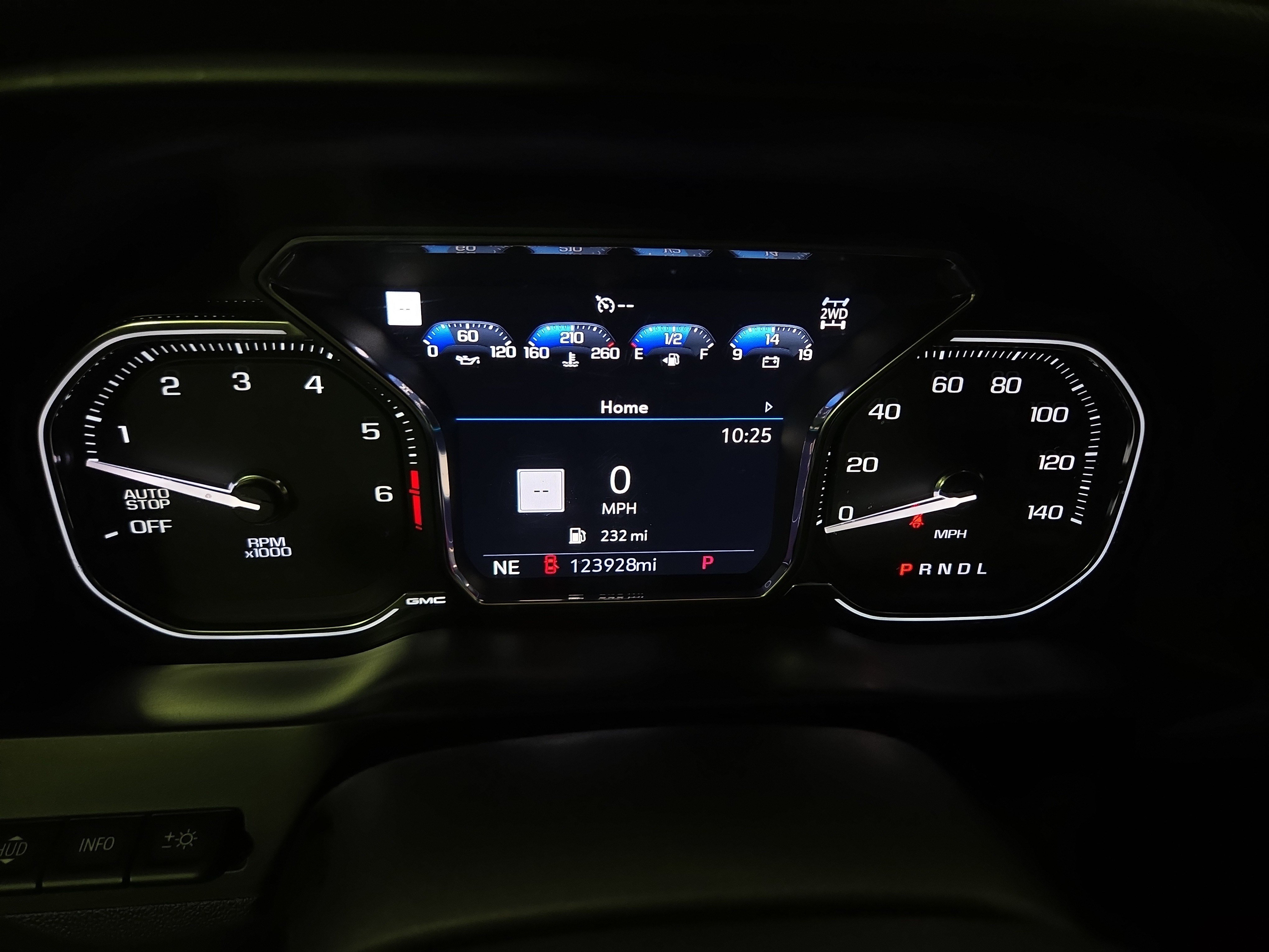 Used 2021 GMC Sierra 1500 AT4 w/ AT4 Value Package AWD/4WD image 17