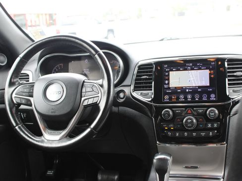 Used 2020 Jeep Grand Cherokee Altitude AWD/4WD image 26