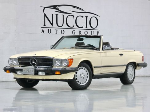 Used 1987 Mercedes-Benz 560 SL image 17
