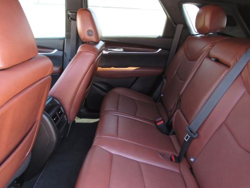 Used 2023 Cadillac XT5 Premium Luxury w/ Technology Package FWD image 13