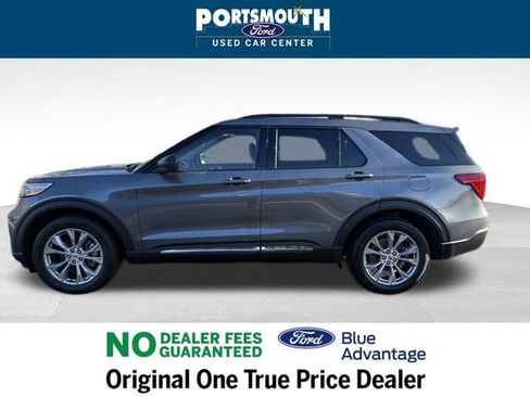 Used 2022 Ford Explorer XLT w/ Equipment Group 202A image 2