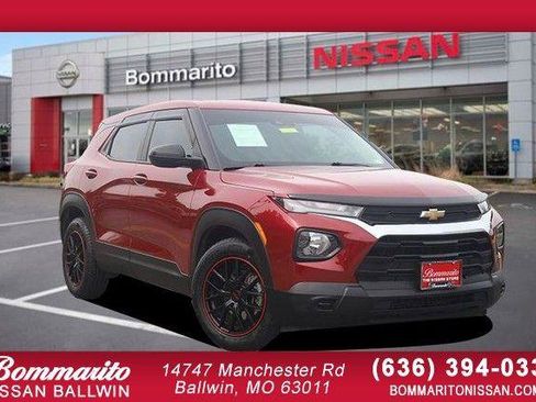 Used 2021 Chevrolet TrailBlazer LS FWD image 1