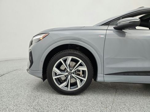 Used 2024 Audi Q4 e-tron Premium Plus AWD/4WD image 17