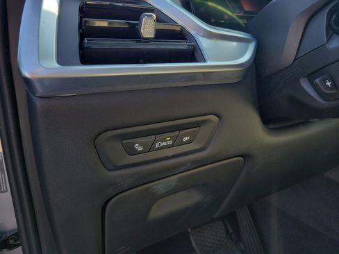 Used 2024 BMW X5 xDrive40i w/ Premium Package image 27