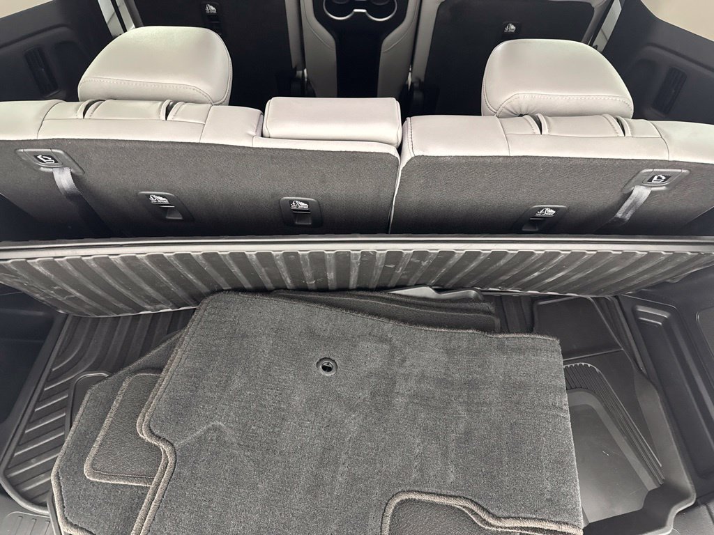 Used 2025 Honda Pilot Touring image 36