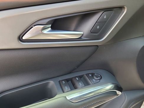 New 2026 Chevrolet Traverse LT FWD image 18