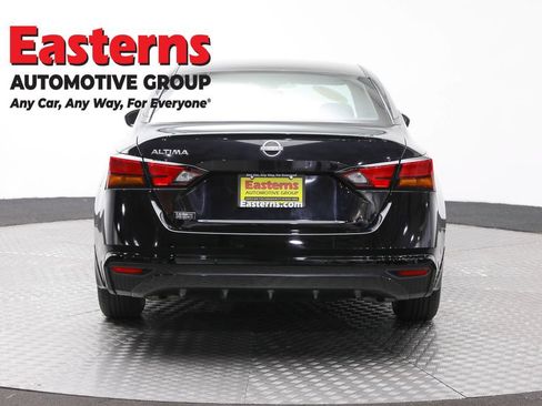 Used 2023 Nissan Altima 2.5 S FWD image 6