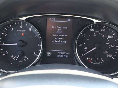 Used 2016 Nissan Rogue S AWD/4WD image 8