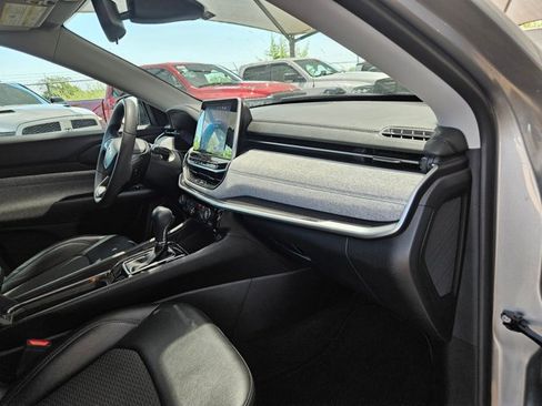 Used 2022 Jeep Compass Latitude w/ Sun and Sound Group FWD image 17