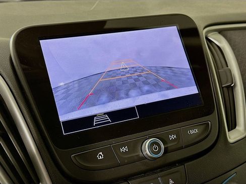 Used 2024 Chevrolet Malibu LT image 18