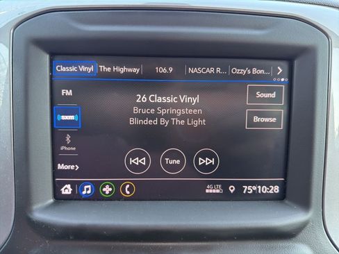 Used 2020 Chevrolet Silverado 1500 Custom w/ Custom Value Package image 33