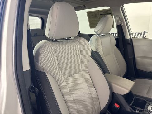 Used 2024 Subaru Forester Premium AWD/4WD image 29