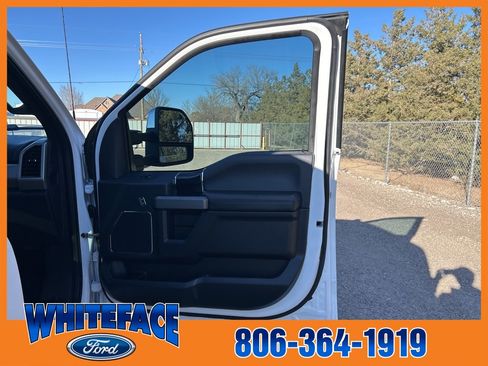 Used 2022 Ford F250 Platinum w/ FX4 Off-Road Package image 44