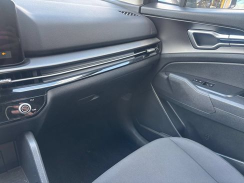 Used 2026 Kia Sportage LX FWD image 30