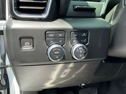Used 2024 GMC Sierra 1500 Denali w/ Denali Reserve Package AWD/4WD image 19
