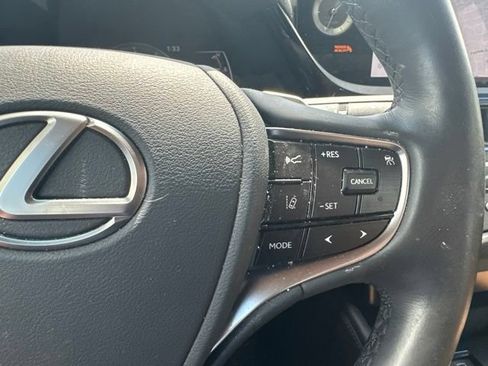 Certified 2024 Lexus ES 350 w/ Premium Package FWD image 12