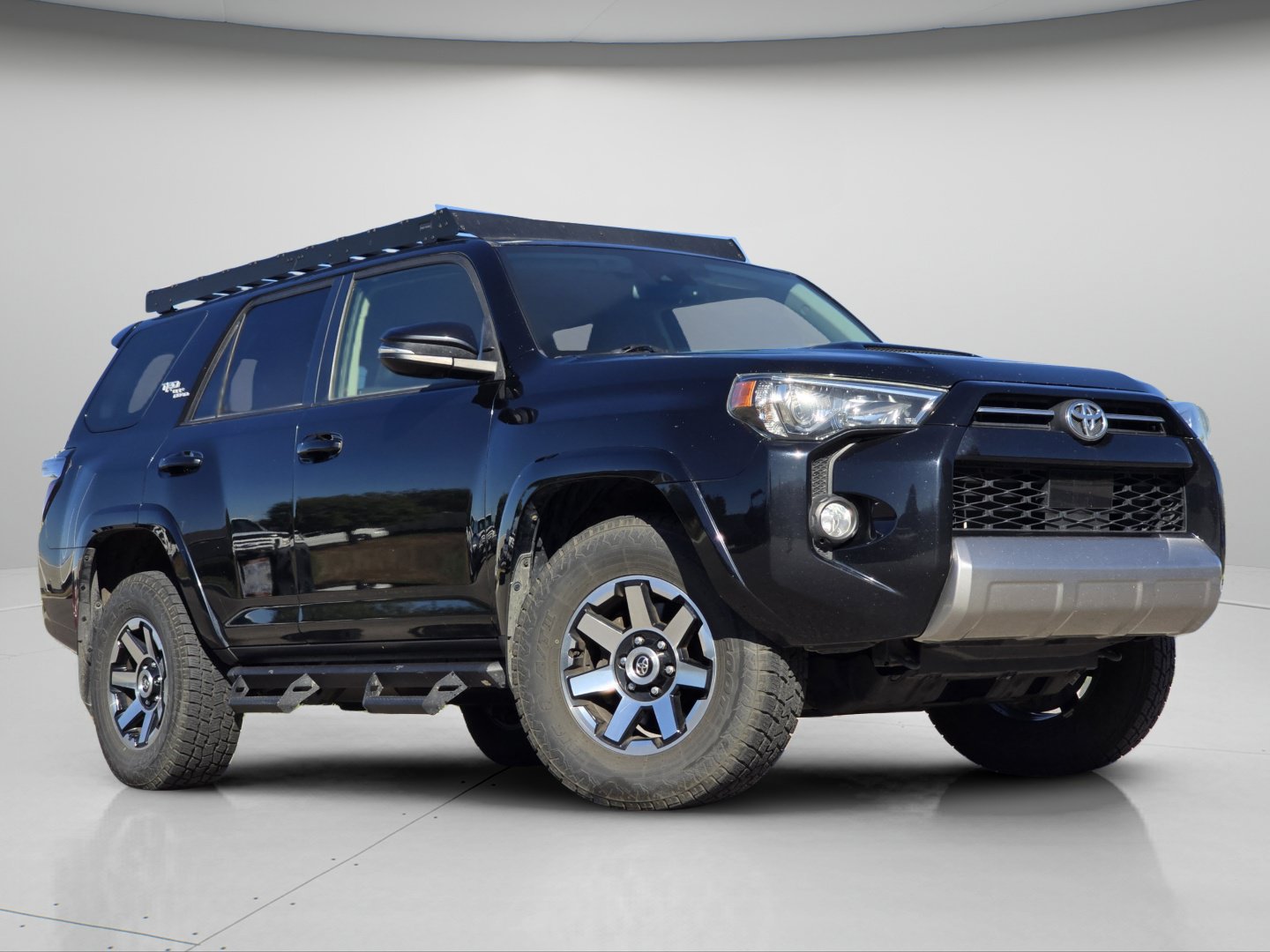 Used 2020 Toyota 4Runner TRD Off-Road Premium AWD/4WD image 2