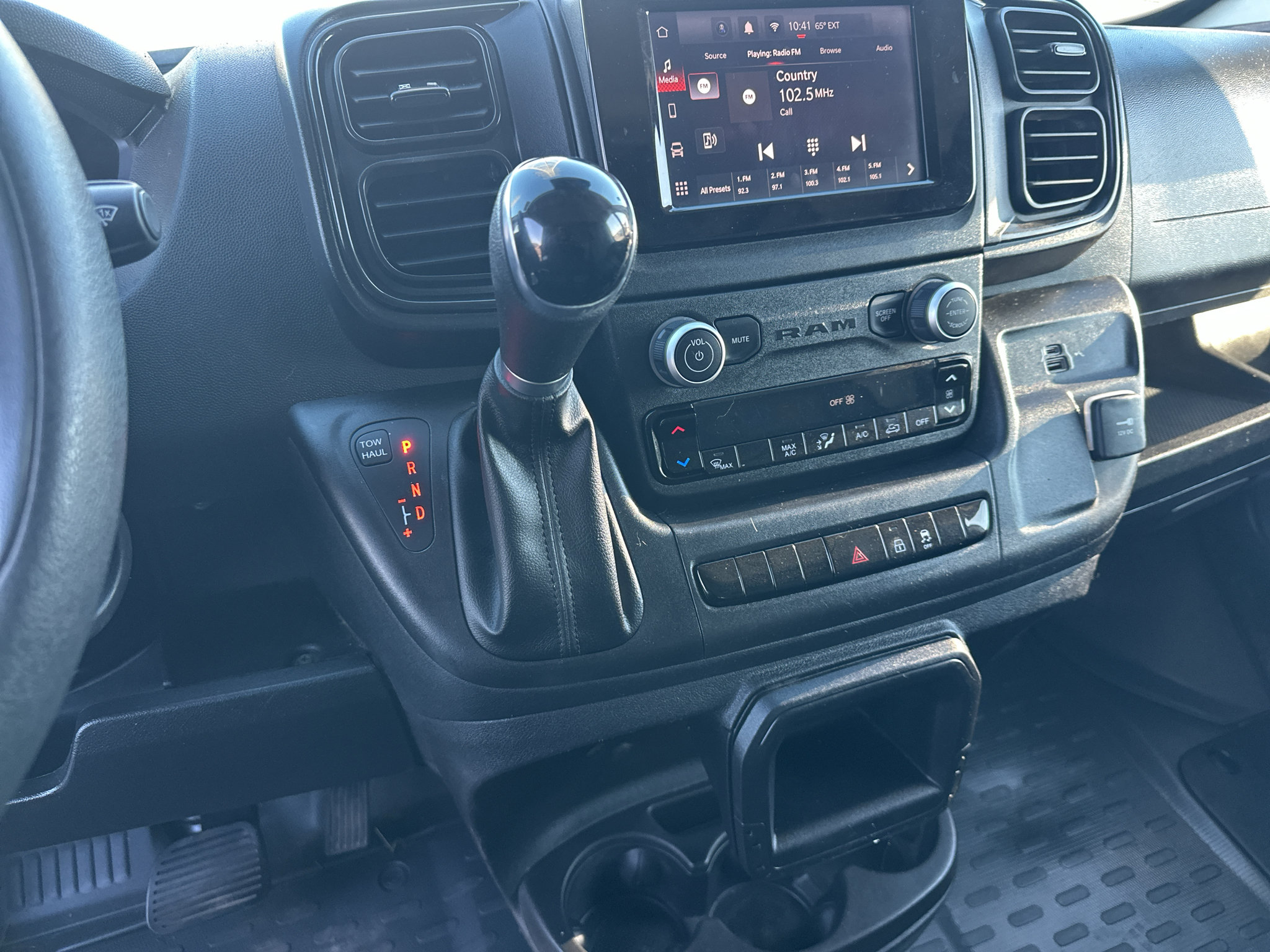 Used 2023 RAM ProMaster 2500 FWD image 12