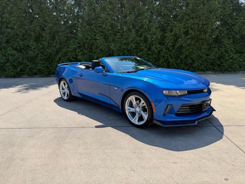 Used 2018 Chevrolet Camaro LT RWD image 20