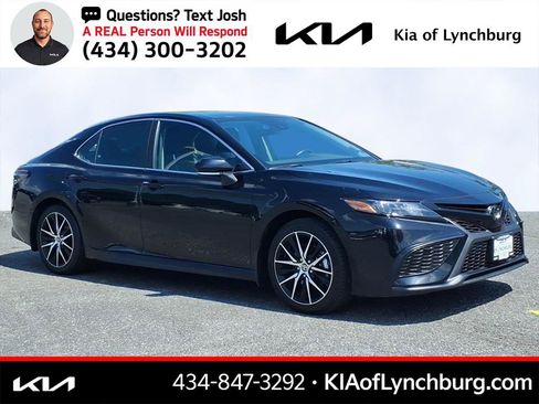 Used 2024 Toyota Camry SE FWD image 1