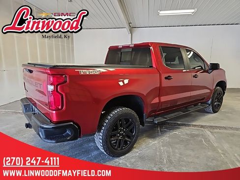 Used 2024 Chevrolet Silverado 1500 LT Trail Boss w/ Convenience Package II image 2