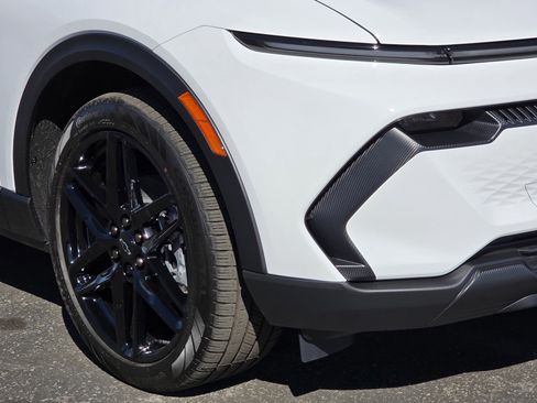 New 2026 Chevrolet Equinox EV LT w/ LPO, Blackout Package image 10